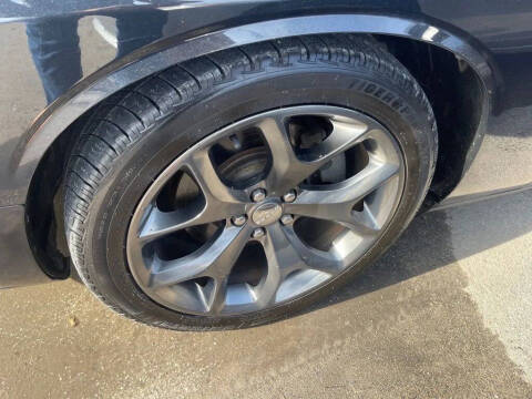 2015 Dodge Challenger SXT Plus