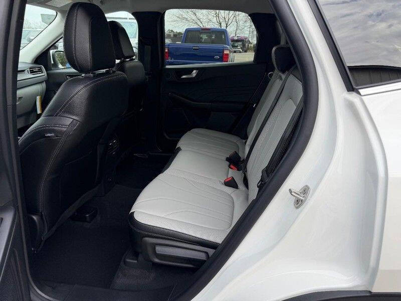 2026 Ford Escape Platinum