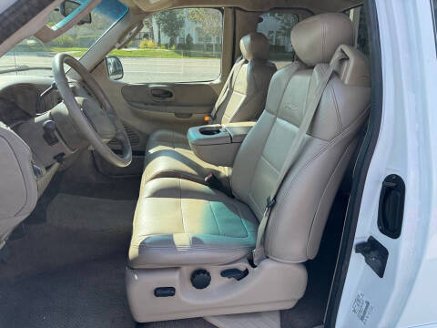 2002 Ford F-150 Lariat