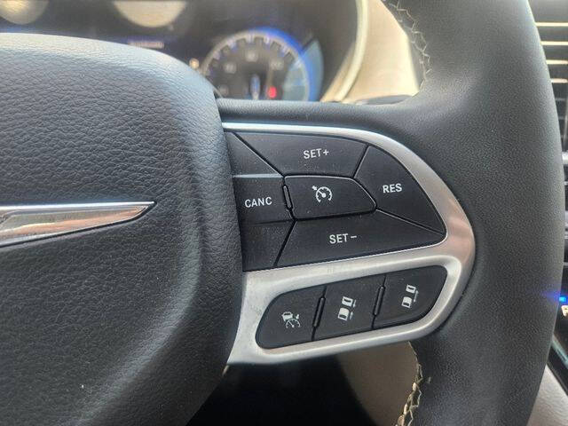 2022 Chrysler Pacifica Touring L