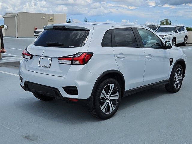 2025 Mitsubishi Outlander Sport ES