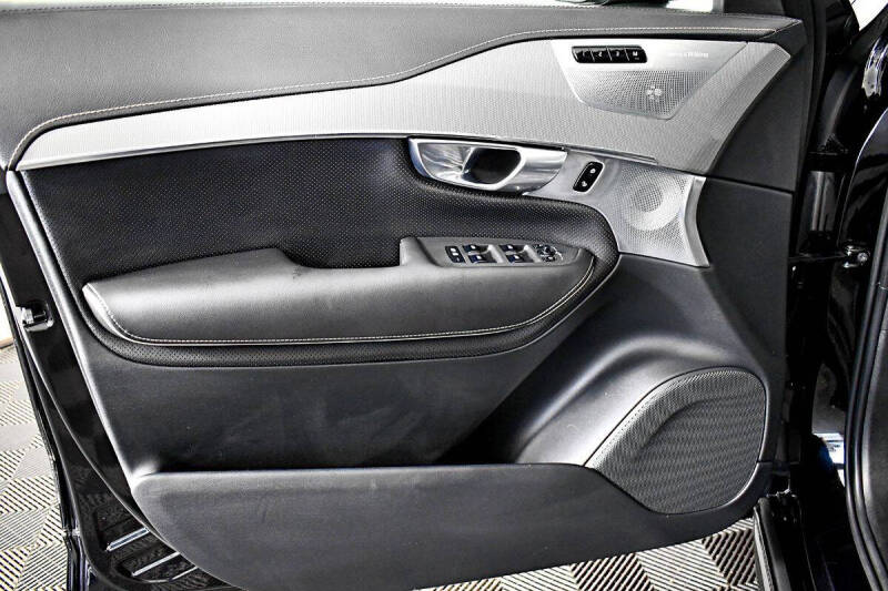 2022 Volvo XC90 Recharge T8 R-Design