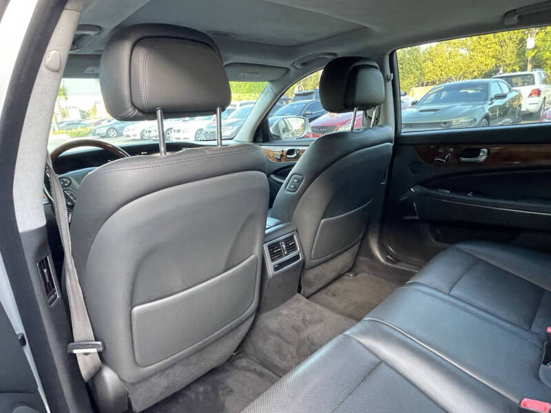 2014 Hyundai Equus Signature