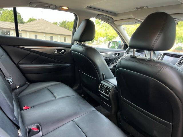 InfinitiQ5019
