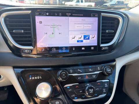 2022 Chrysler Pacifica Touring L