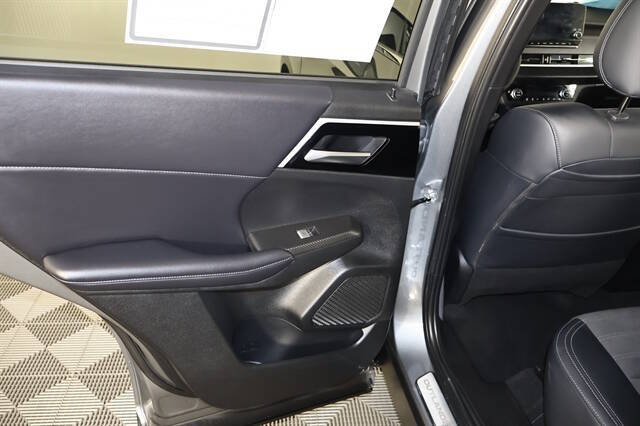 2023 Mitsubishi Outlander SE