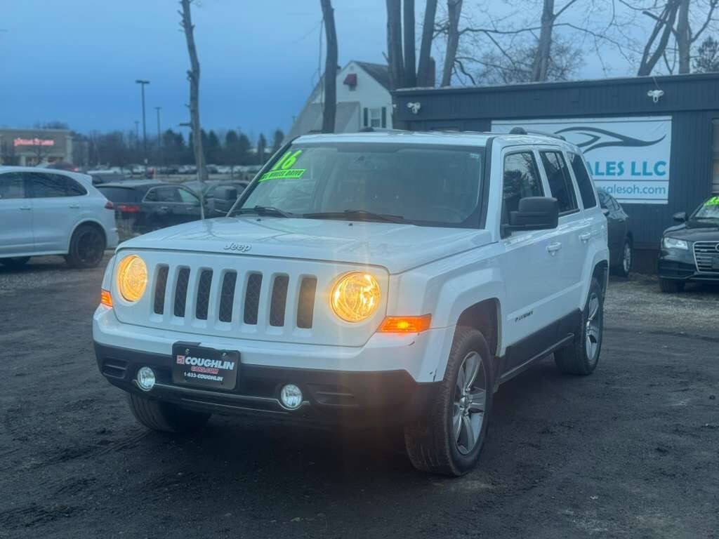 2016 Jeep Patriot Latitude 4x4 4dr SUV's photo