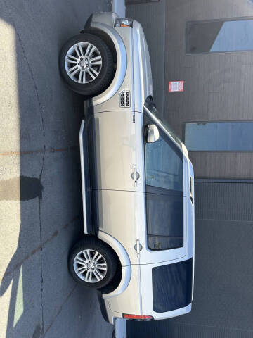 2015 Land Rover LR4 HSE LUX