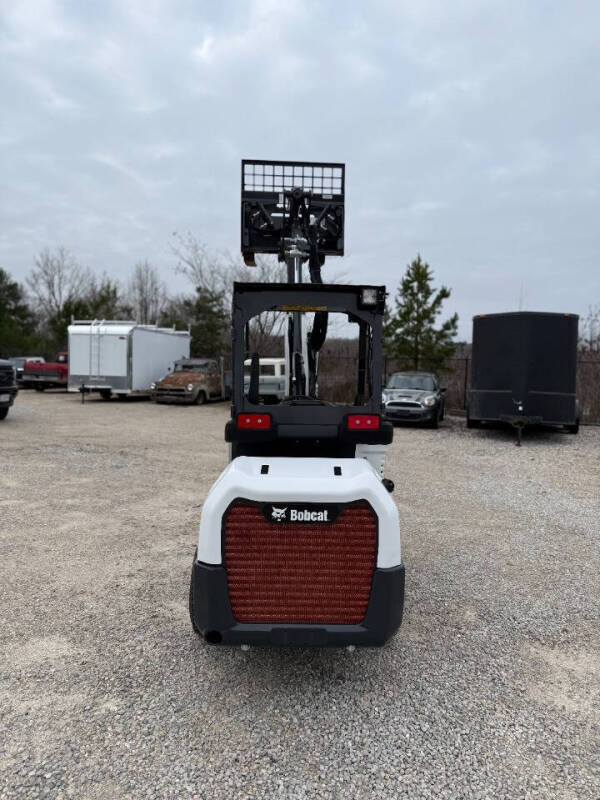 2025 Bobcat L28