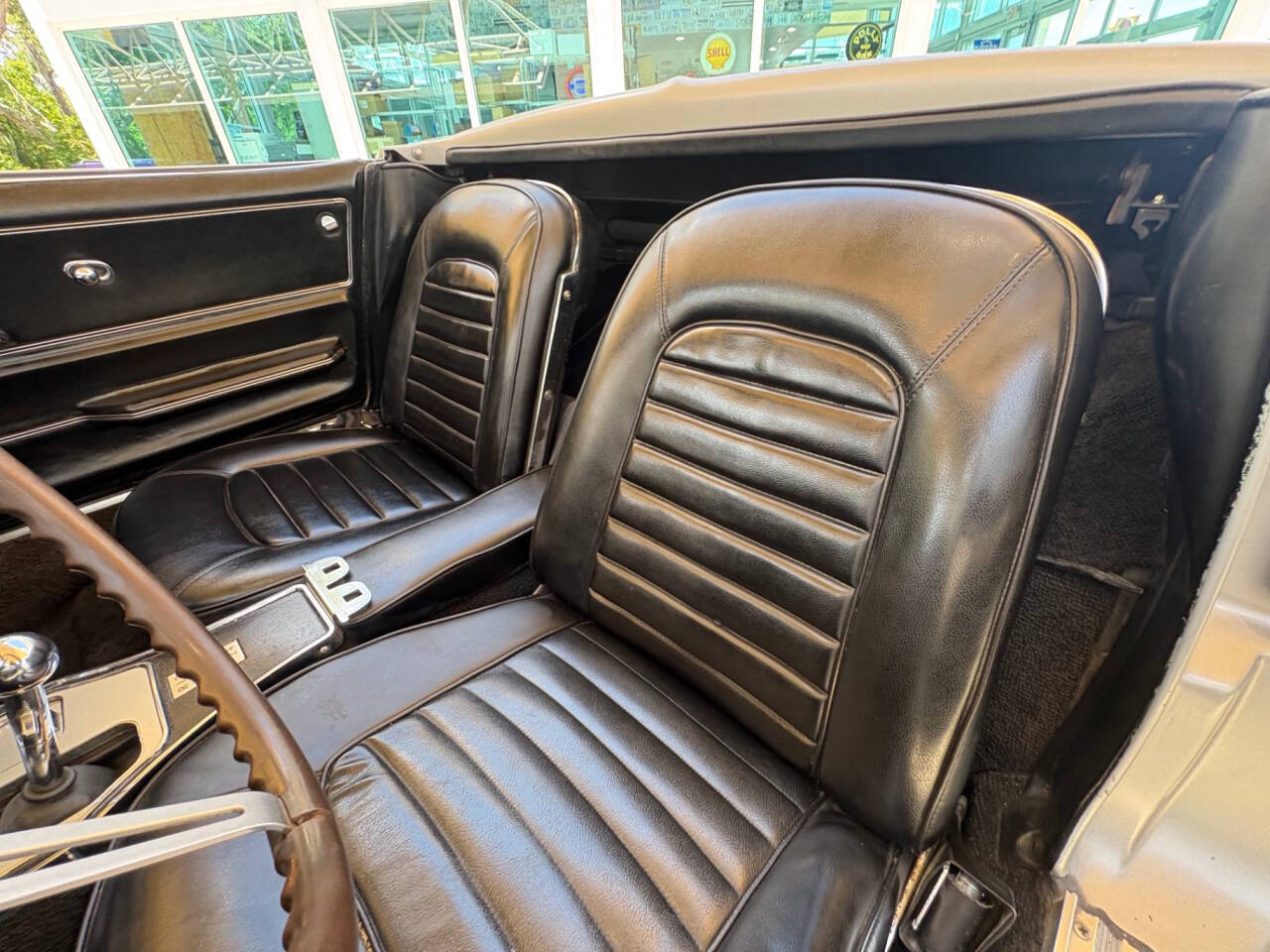 1966 Chevrolet Corvette 30