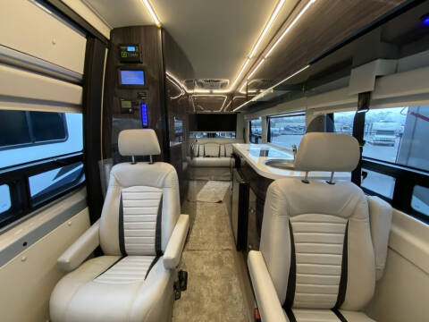 2023 Winnebago Era 70X