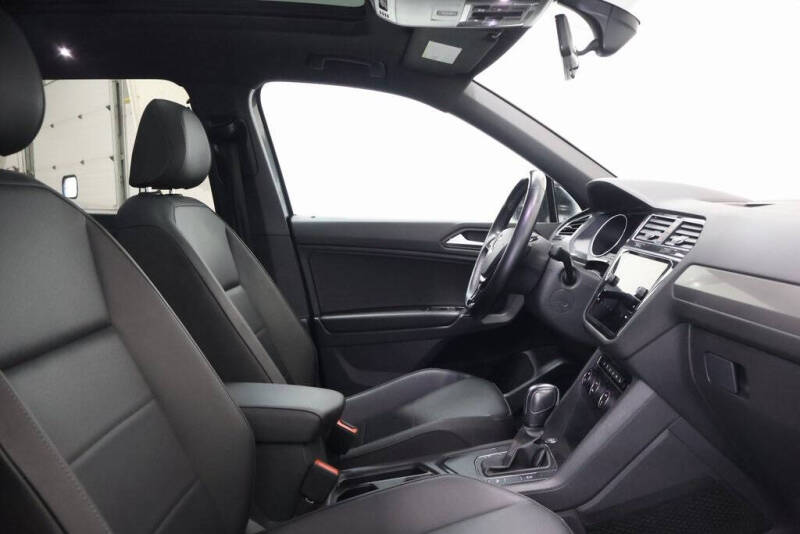 2020 Volkswagen Tiguan SE R-Line Black