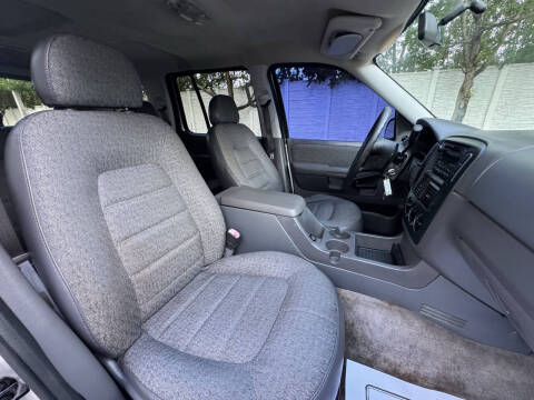 2003 Ford Explorer XLS