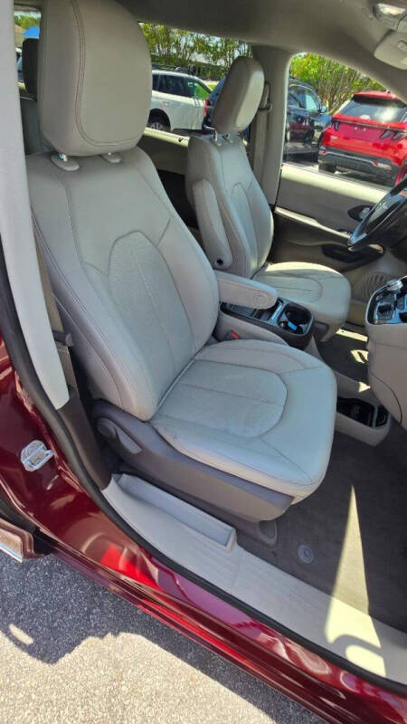 2020 Chrysler Pacifica Touring L