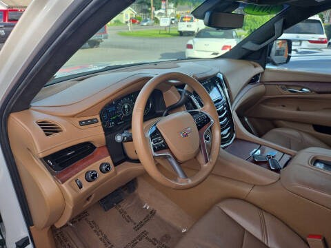 2017 Cadillac Escalade Platinum