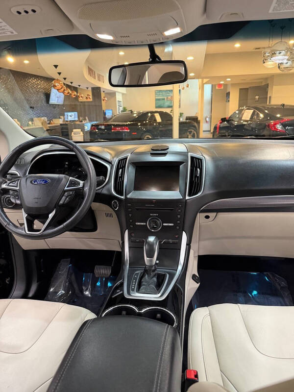 2016 Ford Edge Titanium