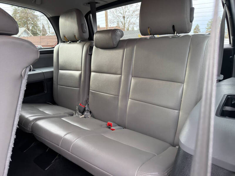 2016 Toyota Sequoia SR5