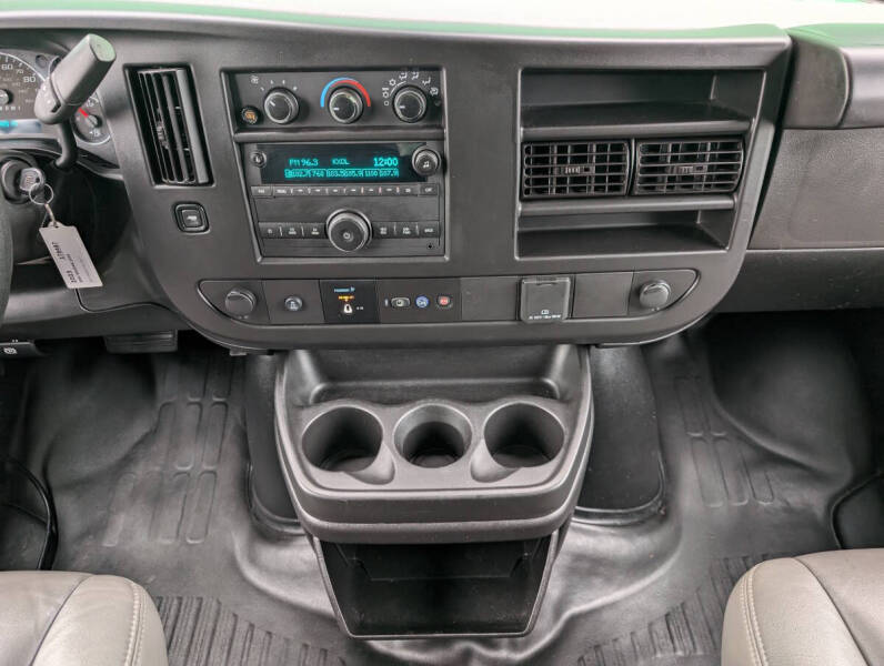 2023 GMC Savana 2500