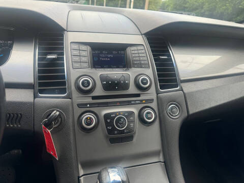 2013 Ford Taurus SEL