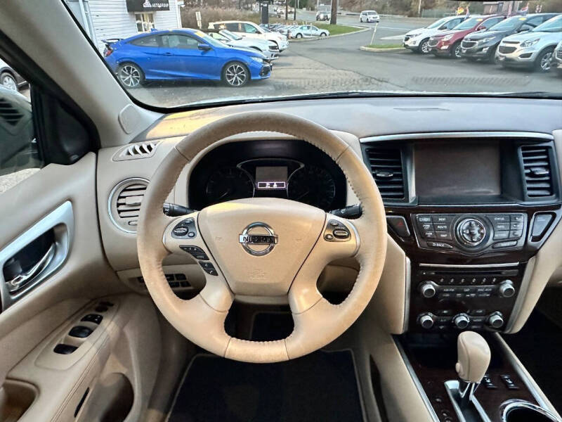 2015 Nissan Pathfinder SL