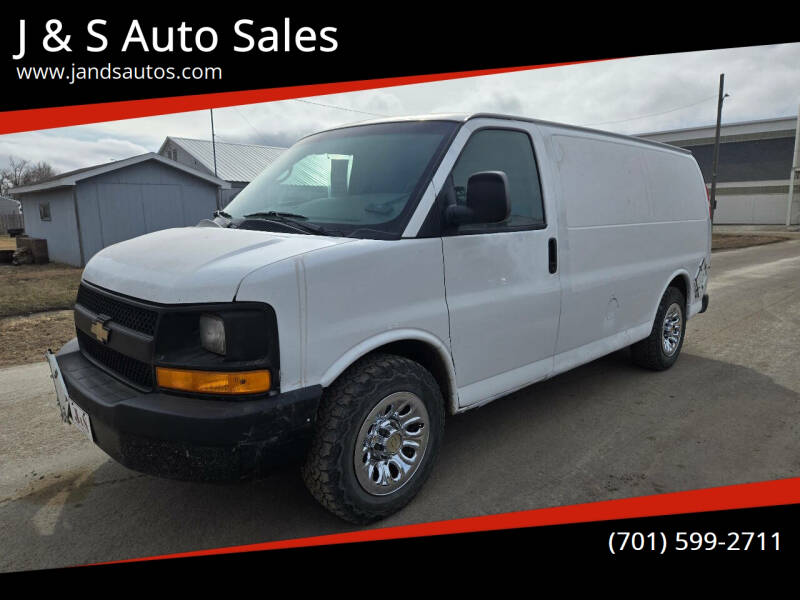 2013 Chevrolet Express Cargo Work Van's photo