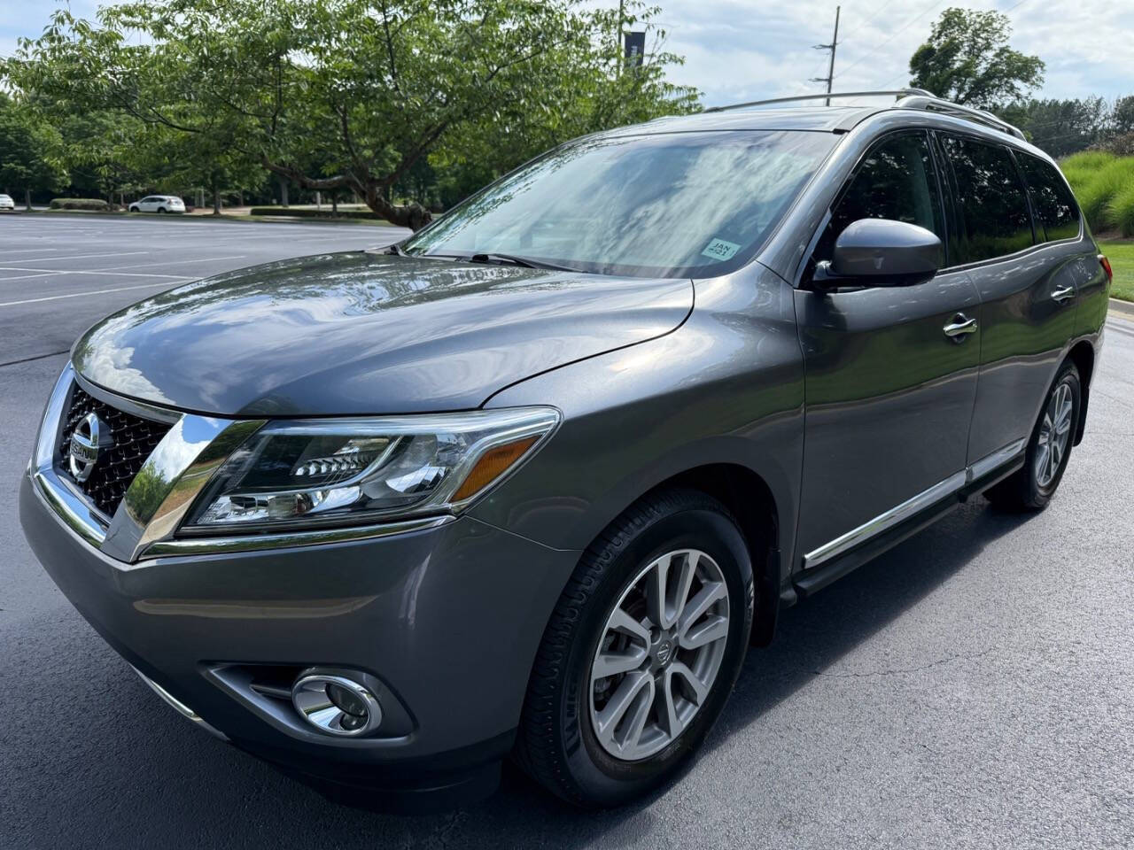 Gray 2016 Nissan Pathfinder SL 4x4 SL 4dr SUV 2