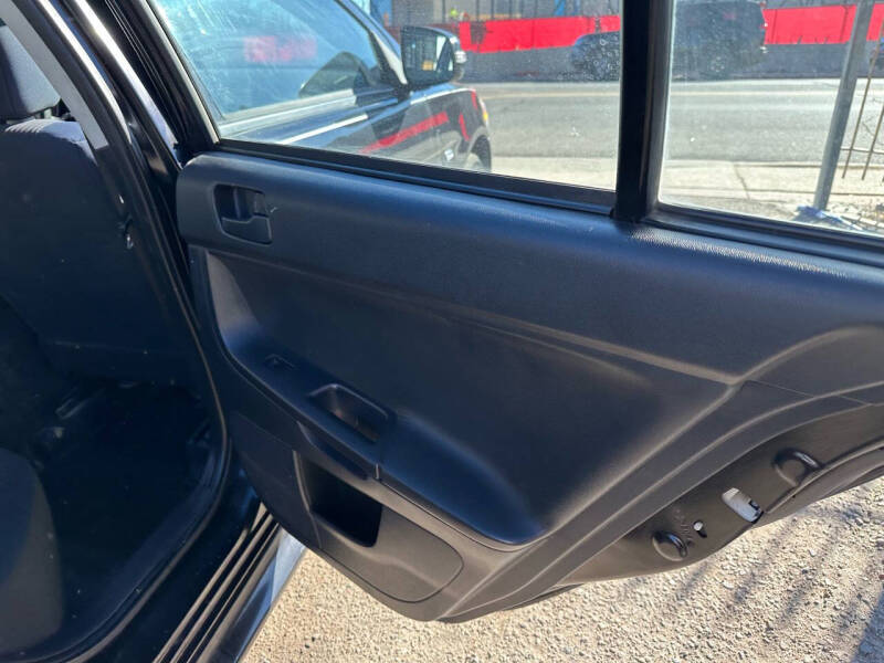 2015 Mitsubishi Lancer ES