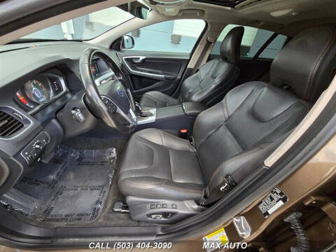 2016 Volvo V60 Cross Country T5