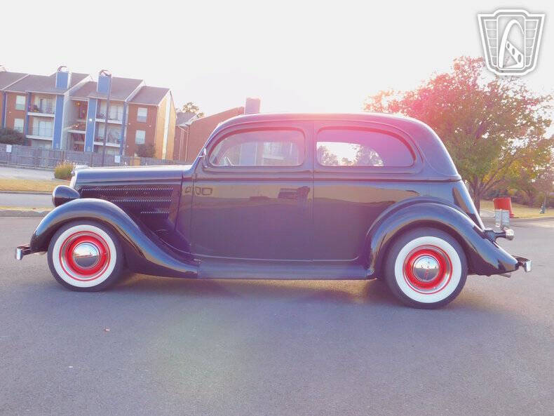 1935 Ford Tudor