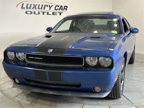 2010 Dodge Challenger for sale at Luxury Car Outlet in West Chicago IL