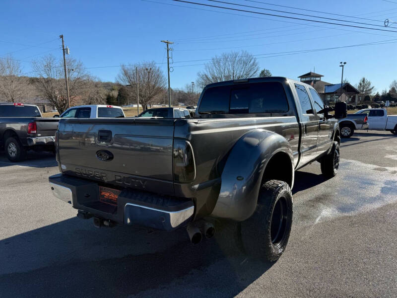 2016 Ford F-350 Super Duty Lariat photo 6