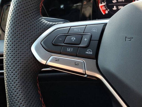 2025 Volkswagen Golf GTI Autobahn