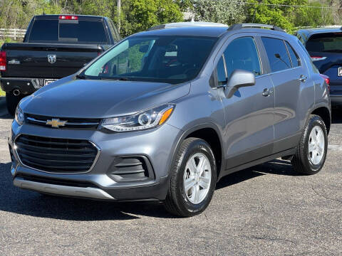 2019 Chevrolet Trax for sale at North Imports LLC in Burnsville MN