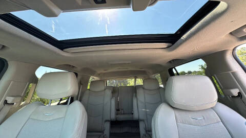 2017 Cadillac Escalade Luxury