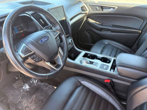 2022 Ford Edge SEL