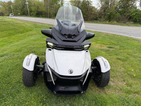 2021 Can-Am RT