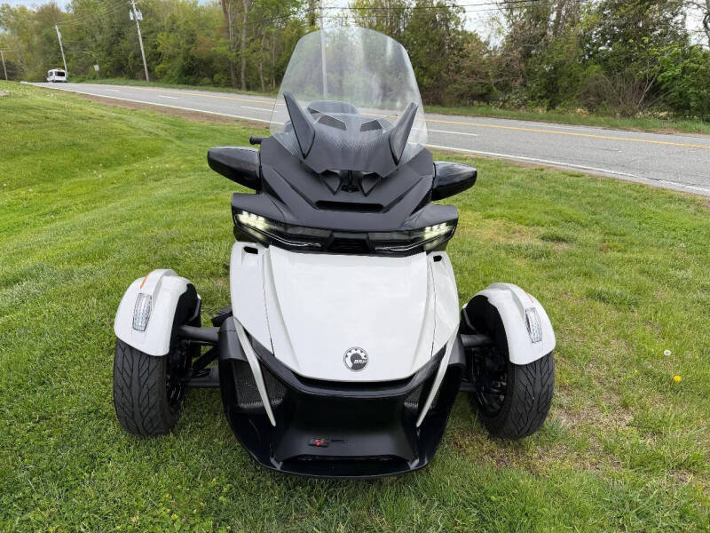 2021 Can-Am RT