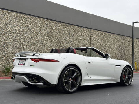 2016 Jaguar F-TYPE R