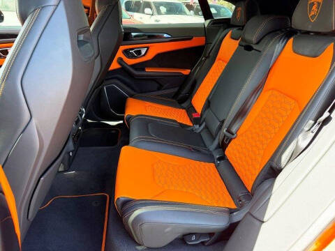 2022 Lamborghini Urus