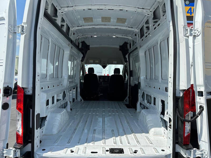 2023 Ford Transit 250