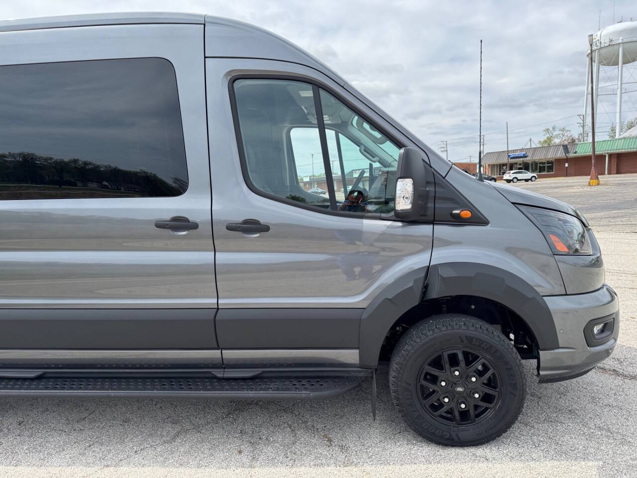 2023 Ford Transit 28