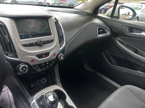 2017 Chevrolet Cruze LS Auto