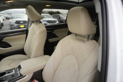 2022 Toyota Highlander Platinum