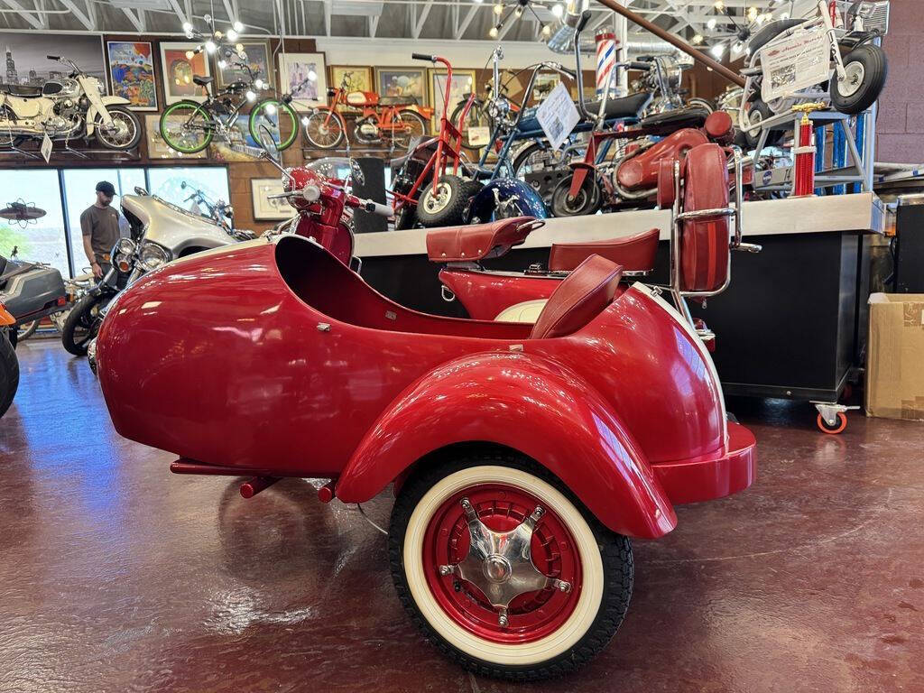 1960 Vespa VBB150 with Sidecar 5