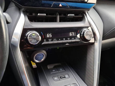 2022 Toyota Venza LE