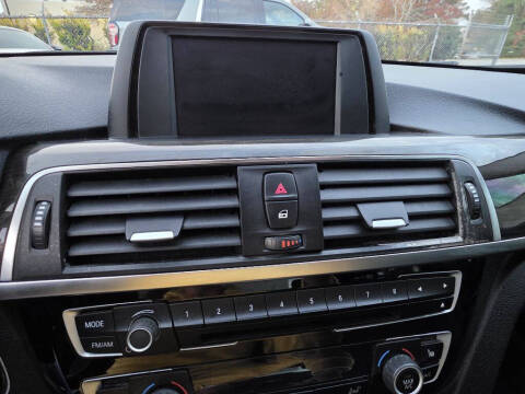 2018 BMW 3 Series 320i