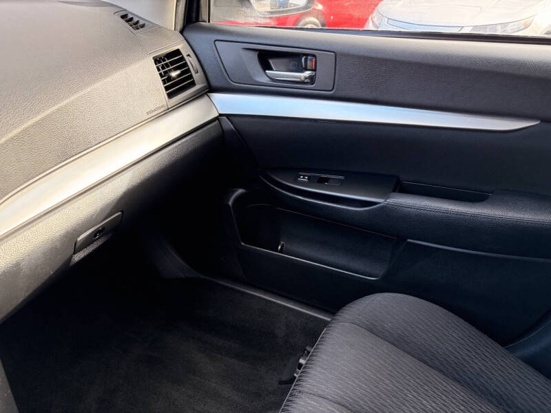 2011 Subaru Outback 2.5i Premium