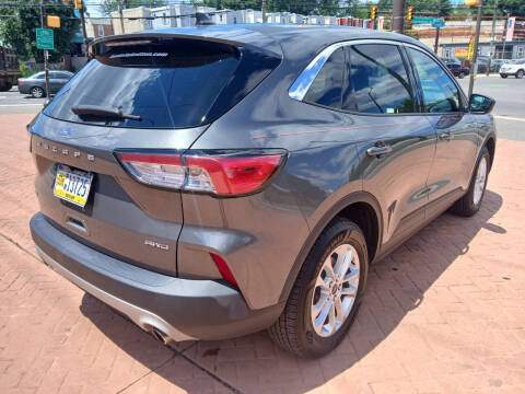 2021 Ford Escape SE