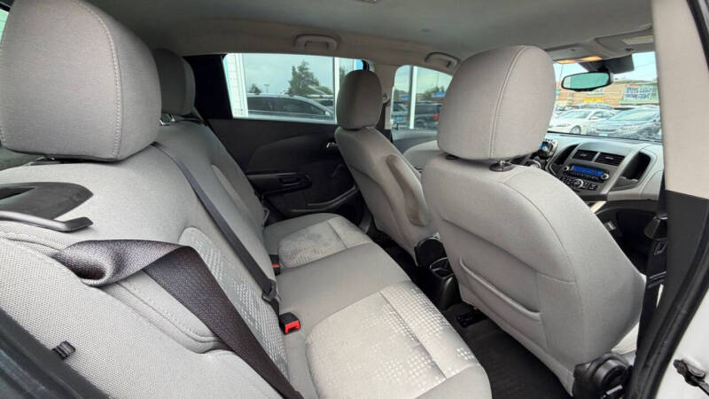 2012 Chevrolet Sonic LS