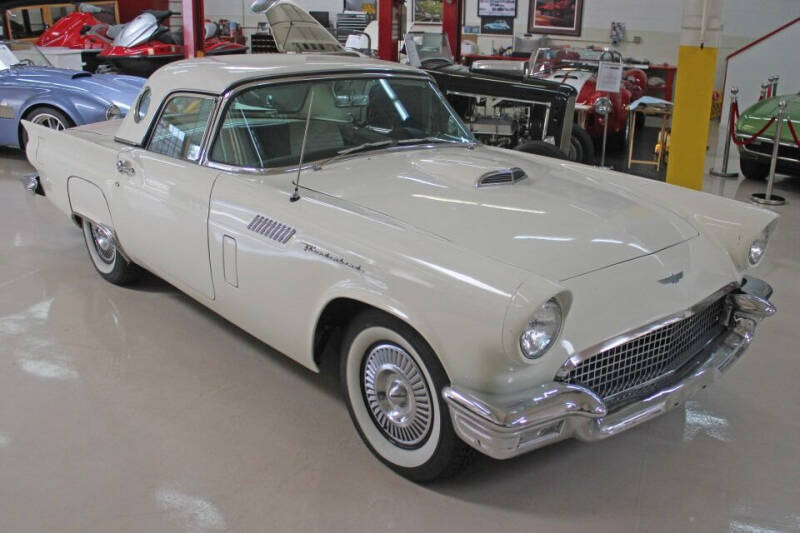 1957 Ford Thunderbird